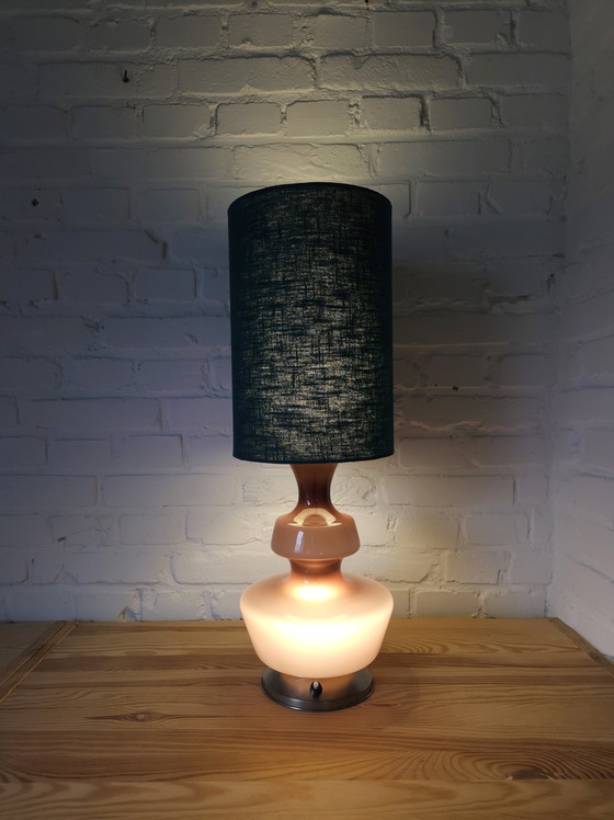 Image 1 of Die Rupel lila geformtes Glas Tischlampe mit handgefertigten Petrol Blau Schatten