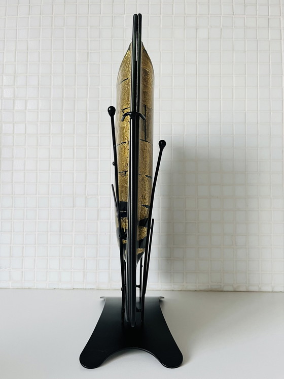 Image 1 of Italienische Vase Glas Kunstwerk Design auf Metall Stand Farben Schwarz Gold Kunst
