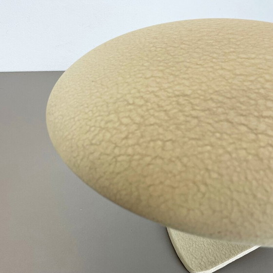 Image 1 of Vintage Bauhaus beige Metall und Messing Schreibtischlampe, Österreich 1950er