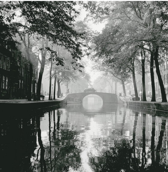 Image 1 of Henk Nieuwenhuijs (1913-2007) Amsterdam, Reguliersgracht, jaren vijftig