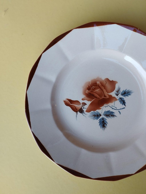 Digoin Sarreguemines-Tischdekoration-Antikes Geschirr-Formstück-Servierplatte-sehr großer Teller-Rose - D: 27.50 Cm