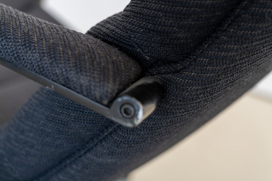 Image 1 of Artifort f142 Sessel