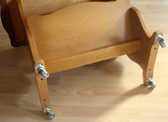 Image 1 of Mid Century Zeitungswagen Holz mit Keramikfliesen, auf Rollen, Vintage