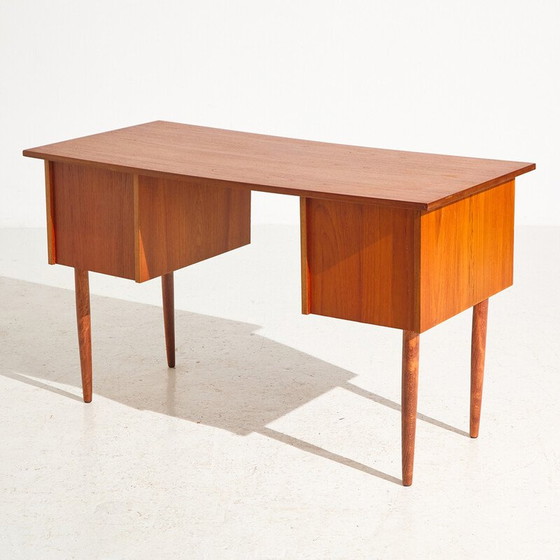 Image 1 of Alter dänischer Teakholz-Schreibtisch, 1970er Jahre