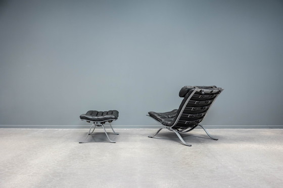 Image 1 of Ari Stuhl+ Hocker, 2x