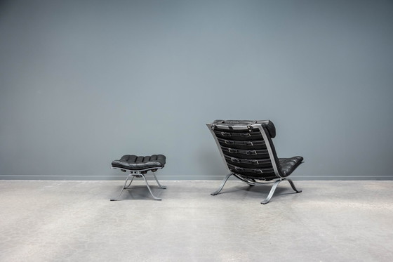 Image 1 of Ari Stuhl+ Hocker, 2x