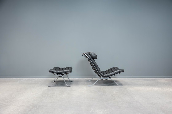 Image 1 of Ari Stuhl+ Hocker, 2x