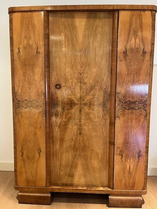 Art Deco Kleiderschrank