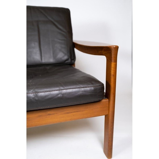 Image 1 of Vintage Dreisitzer-Sofa aus Teakholz und mit schwarzem Leder bezogen von Arne Vodder 1960er Jahre