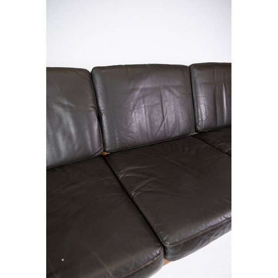 Image 1 of Vintage Dreisitzer-Sofa aus Teakholz und mit schwarzem Leder bezogen von Arne Vodder 1960er Jahre