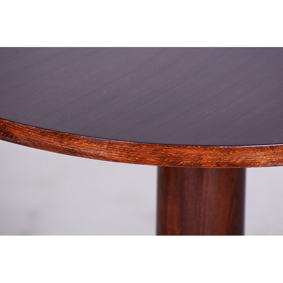 Image 1 of Runder Tisch aus Nussbaum und Chrom, Art Deco, Jindrich Halabala für Up Zavody, Tschechische Republik 1930er Jahre