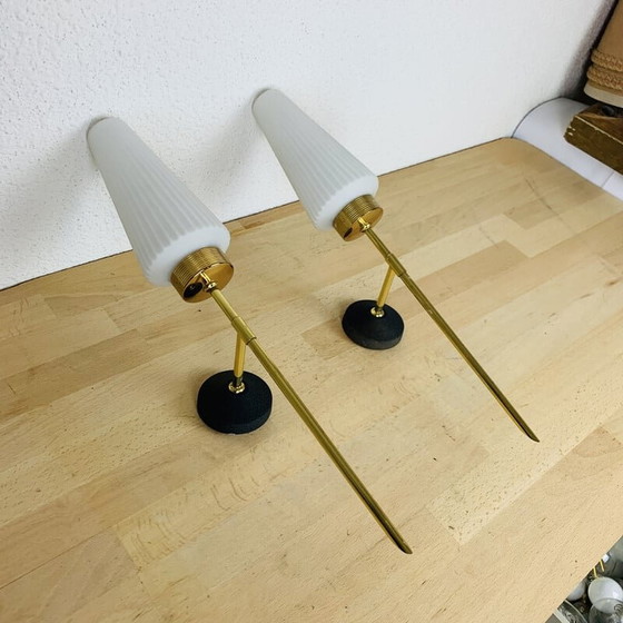 Image 1 of Paar alte Wandlampen aus Messing und Opalin, 1950er Jahre