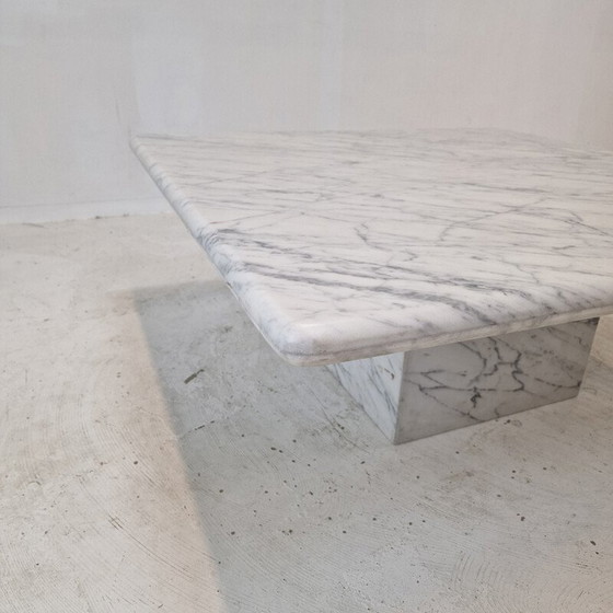 Image 1 of Italienischer Couchtisch aus Carrara-Marmor, 1980er Jahre