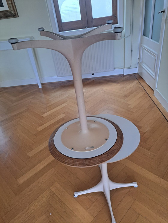 Image 1 of 2x Vitra Tische, aus der Herman Miller Int. Coll.