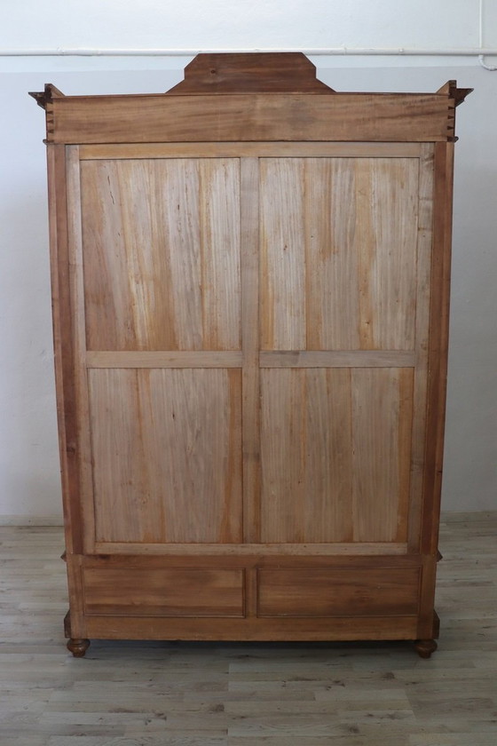Image 1 of Antiker Holzkleiderschrank, 19. Jahrhundert