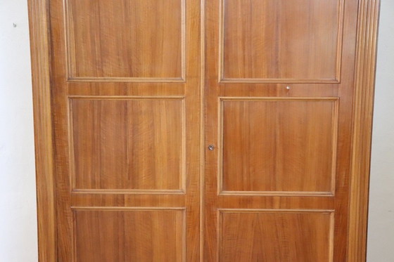 Image 1 of Antiker Holzkleiderschrank, 19. Jahrhundert