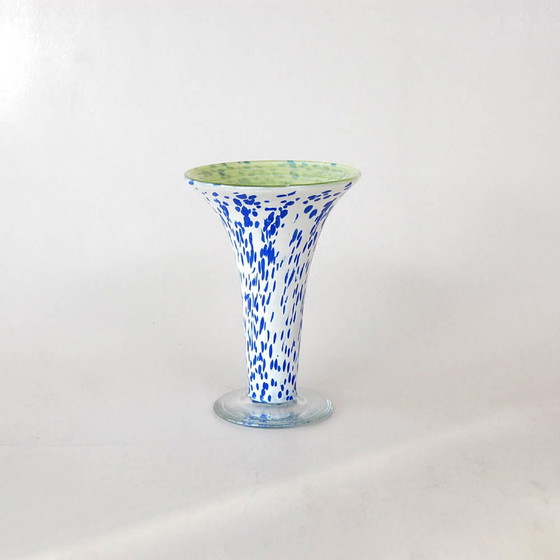 Image 1 of Vase Kelchmodell mit blauen Punkten 1989