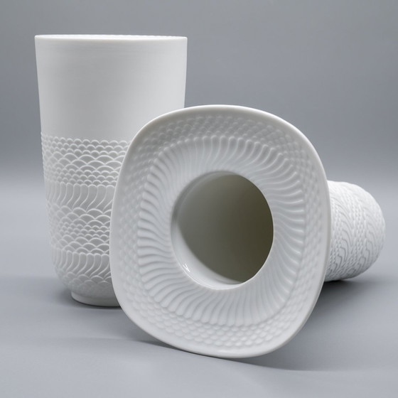 Image 1 of Seltene Manfred Frey Ak Kaiser Biskuit Porzellan Natur Relief Op Art Vase Duo Mcm