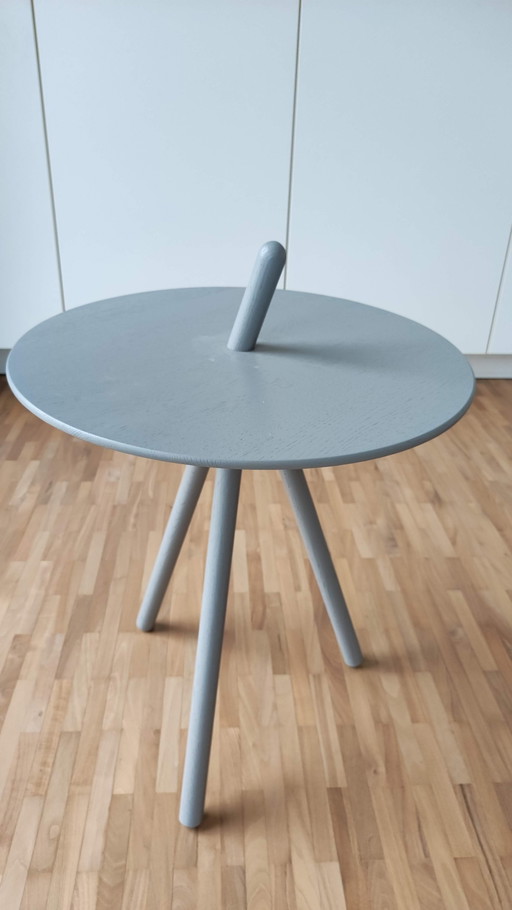 Moderner Beistelltisch