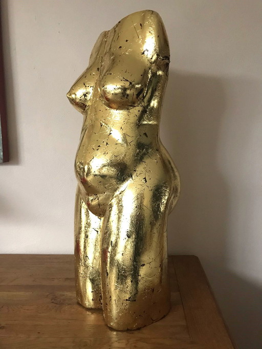 Bauch der D'Ore-Statue