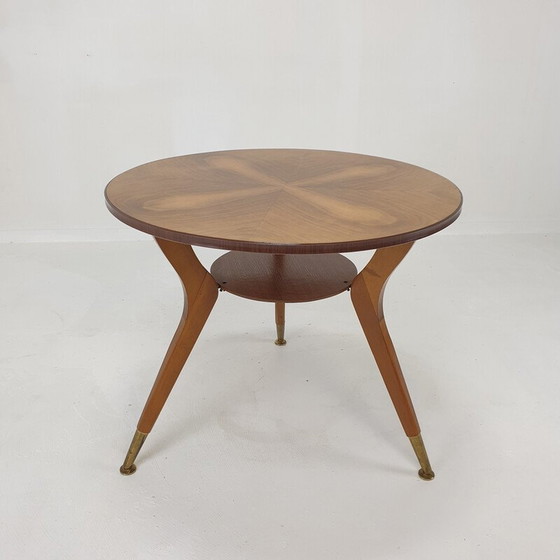 Image 1 of Italienischer Vintage-Beistelltisch aus Holz mit Messingfüßen, 1960er Jahre