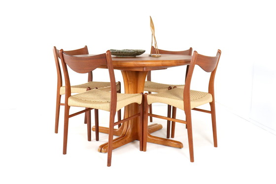 Image 1 of Dänischer Massiv Teakholz Rund 1X Ausziehbarer Esstisch 'Kalundborg' Vintage