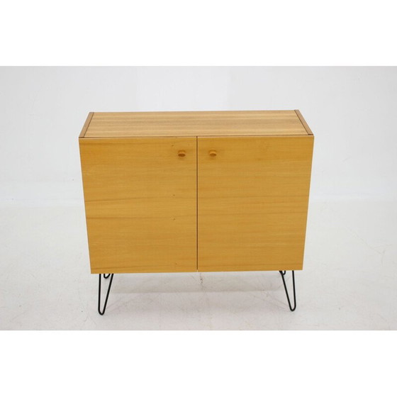 Image 1 of Vintage-Kleiderschrank aus Birkenholz, Tschechien 1970