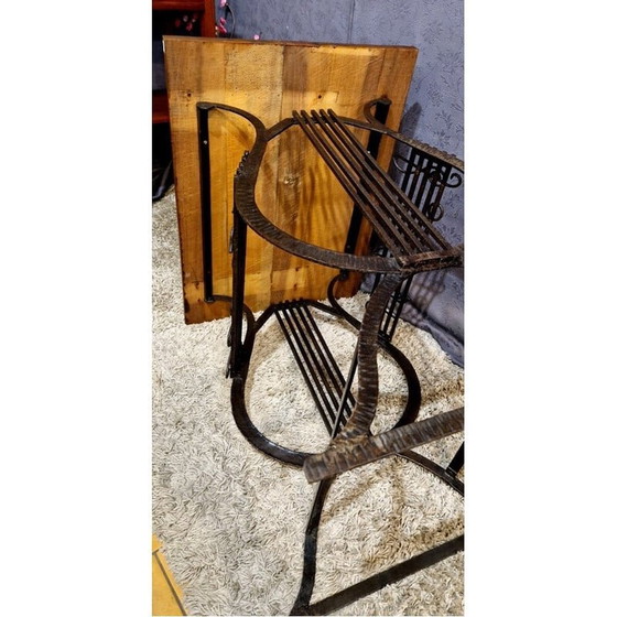 Image 1 of Schmiedeeisen und Nussbaumholz vintage Beistelltisch