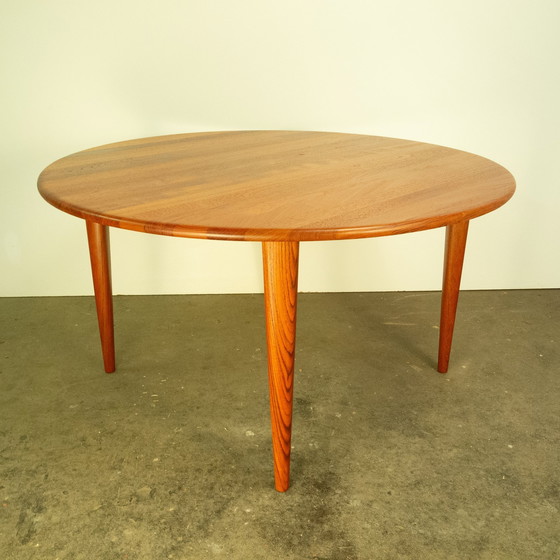 Image 1 of Couchtisch, Massives Teakholz, 1960Er Jahre