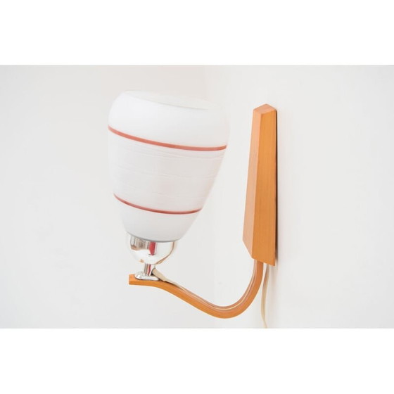 Image 1 of Klassische Wandleuchte aus Holz und Glas von Drevo Humpolec, Tschechoslowakei 1970