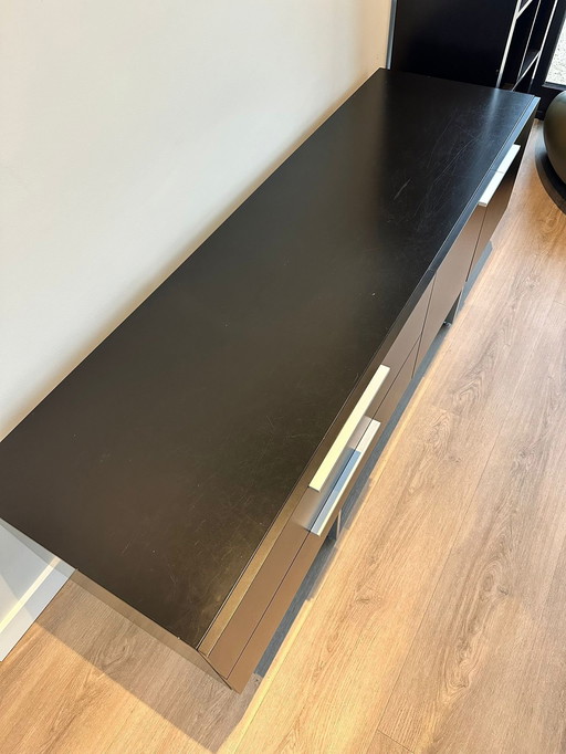 Pastoe Sideboard Schwarz auf Beinen