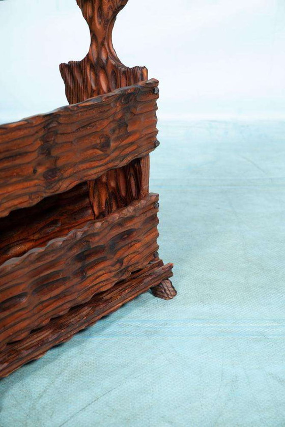 Image 1 of Brutalistischer Zeitschriftenständer aus Holz 70er Jahre, Spanischer Zeitschriftenständer