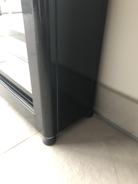 Image 1 of Moderne Vitrine
