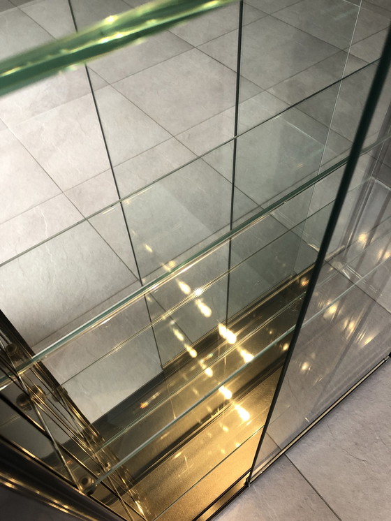 Image 1 of Moderne Vitrine