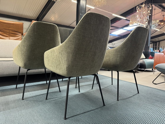 Image 1 of 4 Montis Vico Lazy Dining Chairs Moos Stoff grün