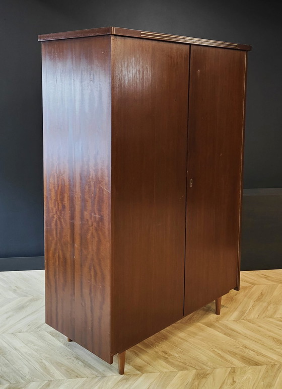 Image 1 of Kleiderschrank aus der Mitte des Jahrhunderts