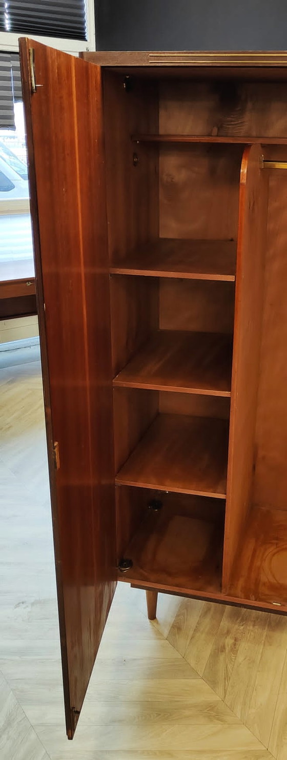 Image 1 of Kleiderschrank aus der Mitte des Jahrhunderts