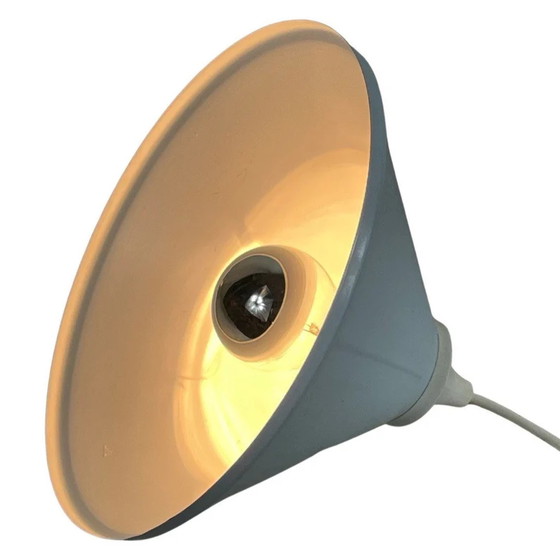 Image 1 of Moderner Mid-Century-Hängeanhänger aus babyblau emailliertem Stahl