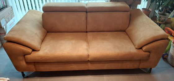 Image 1 of Henders&Hazel, ockerfarbener, geräumiger 2-Sitzer