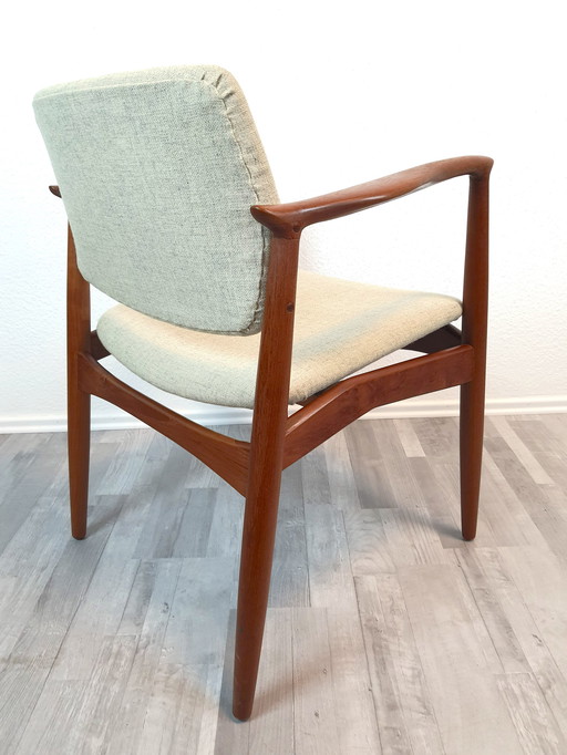 Erik Buch Captains Chair