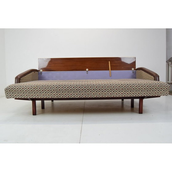 Image 1 of Vintage 3-Sitzer Sofa aus Stoff und Holz von Jitona, Tschechoslowakei 1970