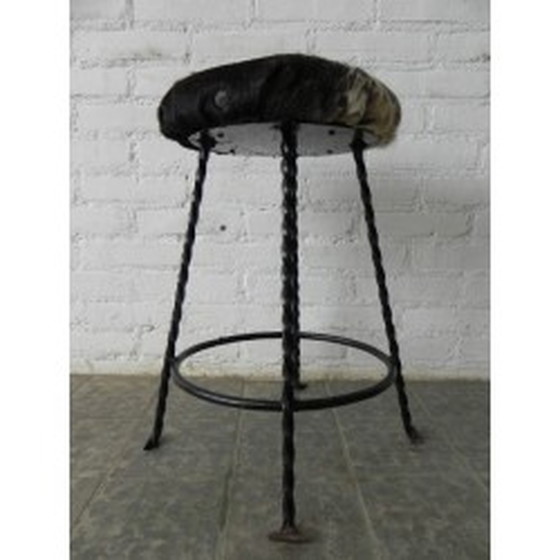 Image 1 of Vintage Hocker mit Kuhfell bezogen
