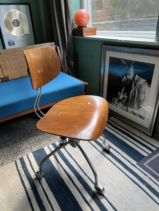 Wilde und Spieth Egon Eiermann Sessel