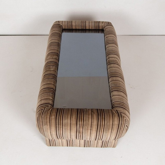 Image 1 of 1x Italienischer rechteckiger Couchtisch aus gestreiftem Samt und Rauchglas, 1970er