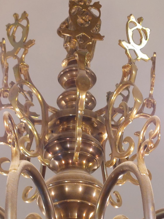 Image 1 of Niederländischer Messingkronleuchter mit 8 Kerzenlichtern ca. 1960 Vintage