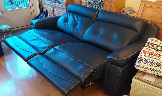 Image 1 of 3,5-Sitzer Sofa - Luciano Leder Florida Navy mit 2 Batterien für elektrischen Fußraum