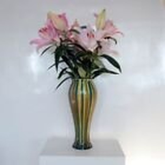 Image 1 of Hohe Glasreliefvase 'Japanisches Schilf'.