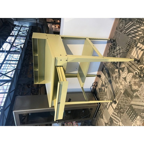 Image 1 of Alter gelber Stahl-Zeichentisch, Vereinigte Staaten 1950er Jahre