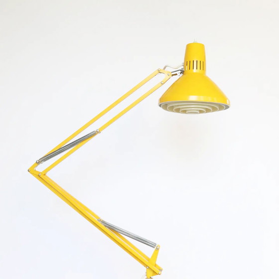 Image 1 of Vintage gelbe schwedische Schreibtischlampe Architekturlampe Scherenlampe