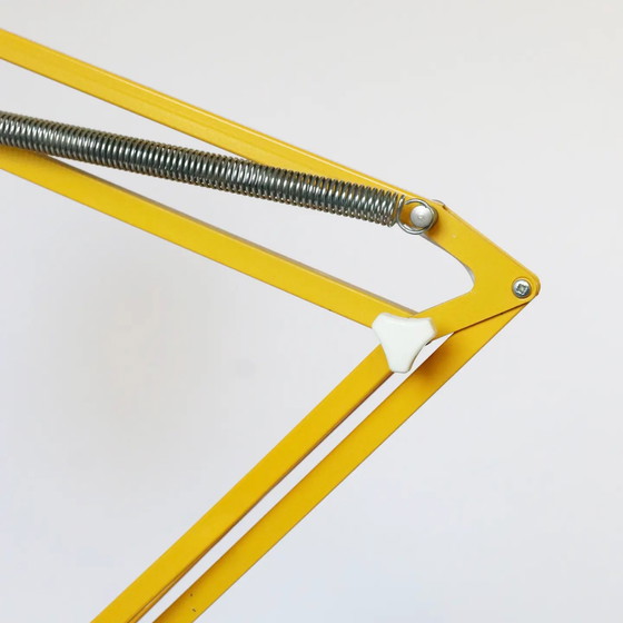 Image 1 of Vintage gelbe schwedische Schreibtischlampe Architekturlampe Scherenlampe